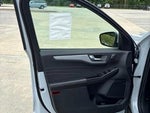 2025 Escape Plug-In Hybrid Thumbnail 8
