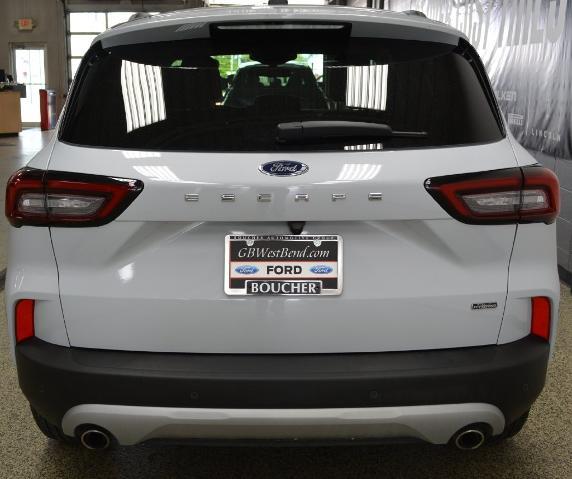 2026 Ford Escape - $34,995