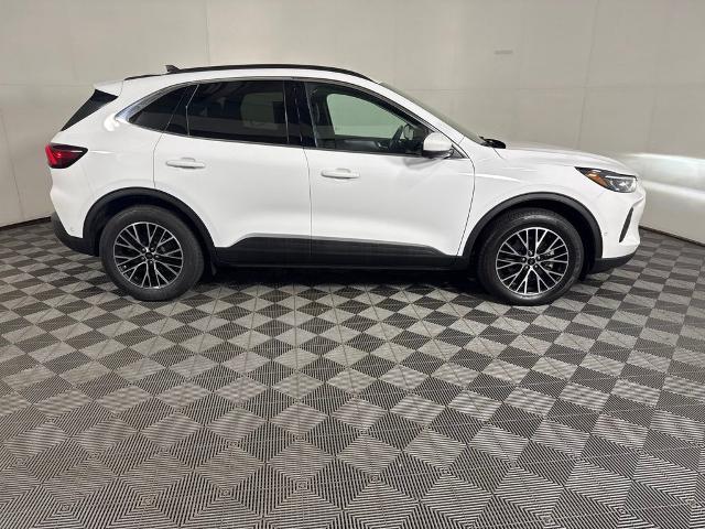 2023 Ford Escape - $18,138