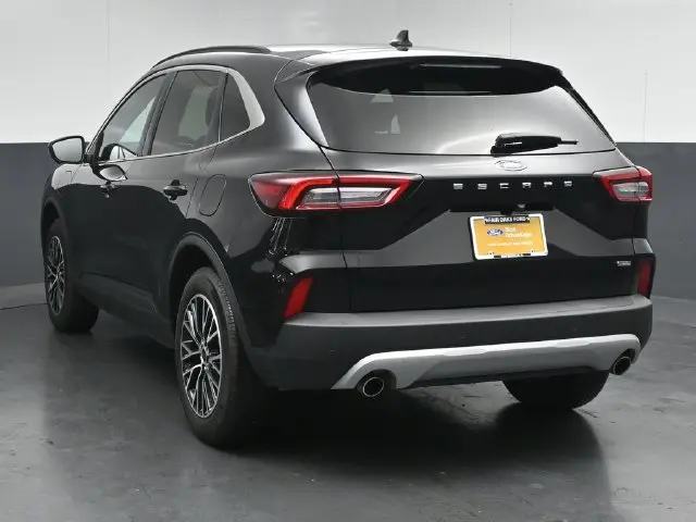 2026 Ford Escape - $32,999