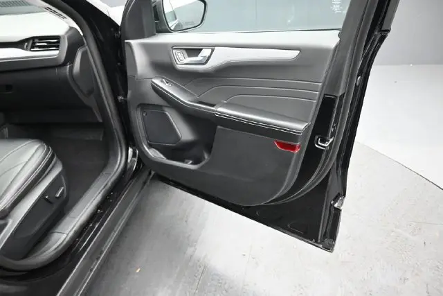 2026 Ford Escape - $32,999