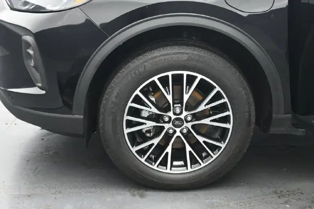 2026 Ford Escape - $32,999