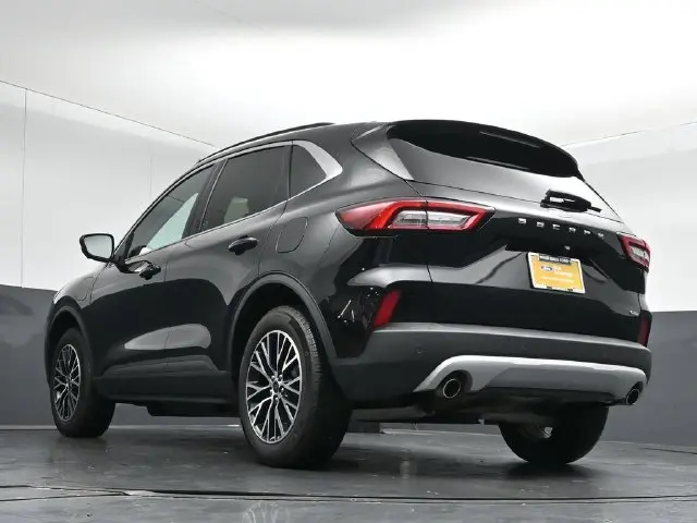2026 Ford Escape - $32,999