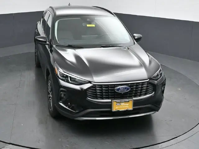 2026 Ford Escape - $32,999