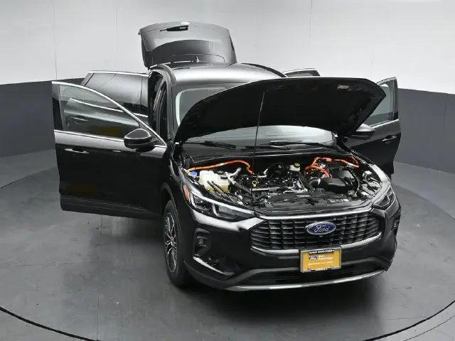 2026 Ford Escape - $32,999
