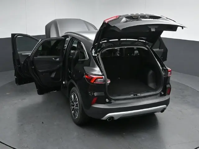 2026 Ford Escape - $32,999