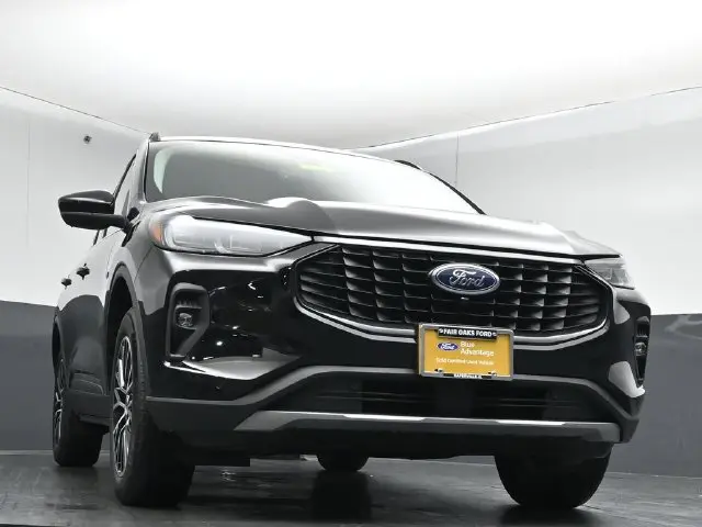 2026 Ford Escape - $32,999