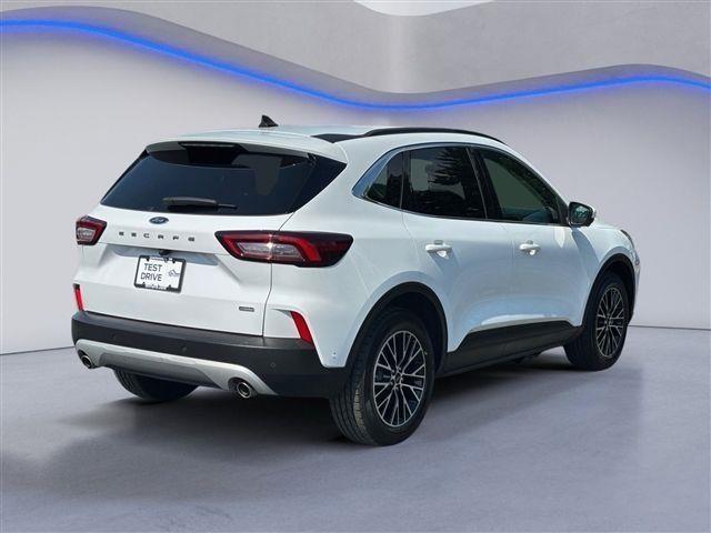 2023 Ford Escape - $15,229