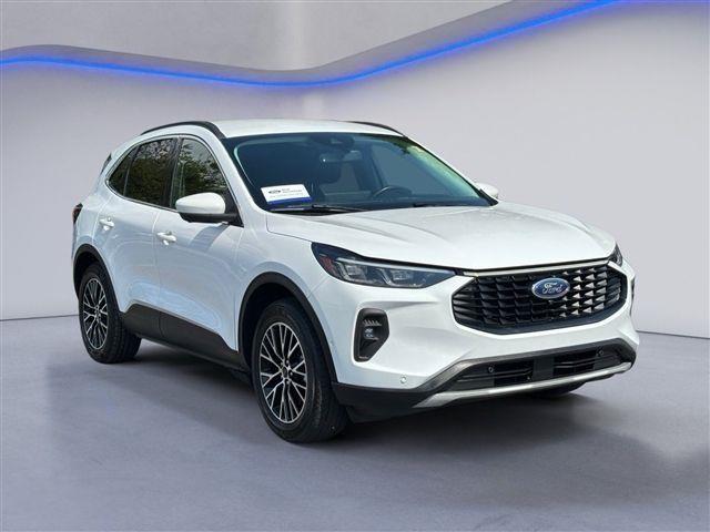 2023 Ford Escape - $15,229