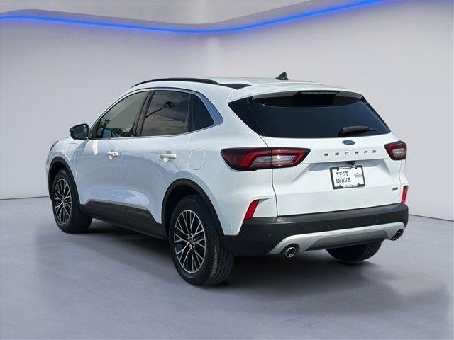 2023 Ford Escape - $15,229