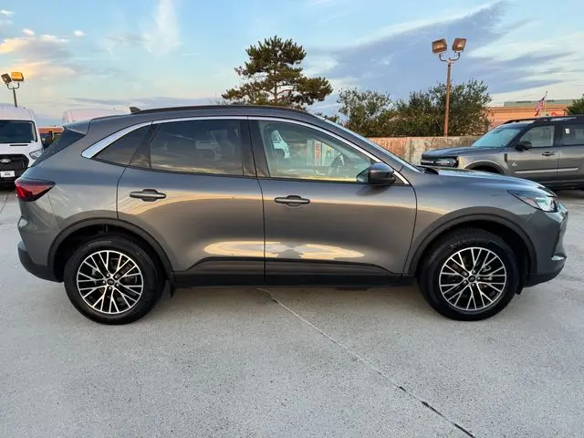2024 Ford Escape - $23,501