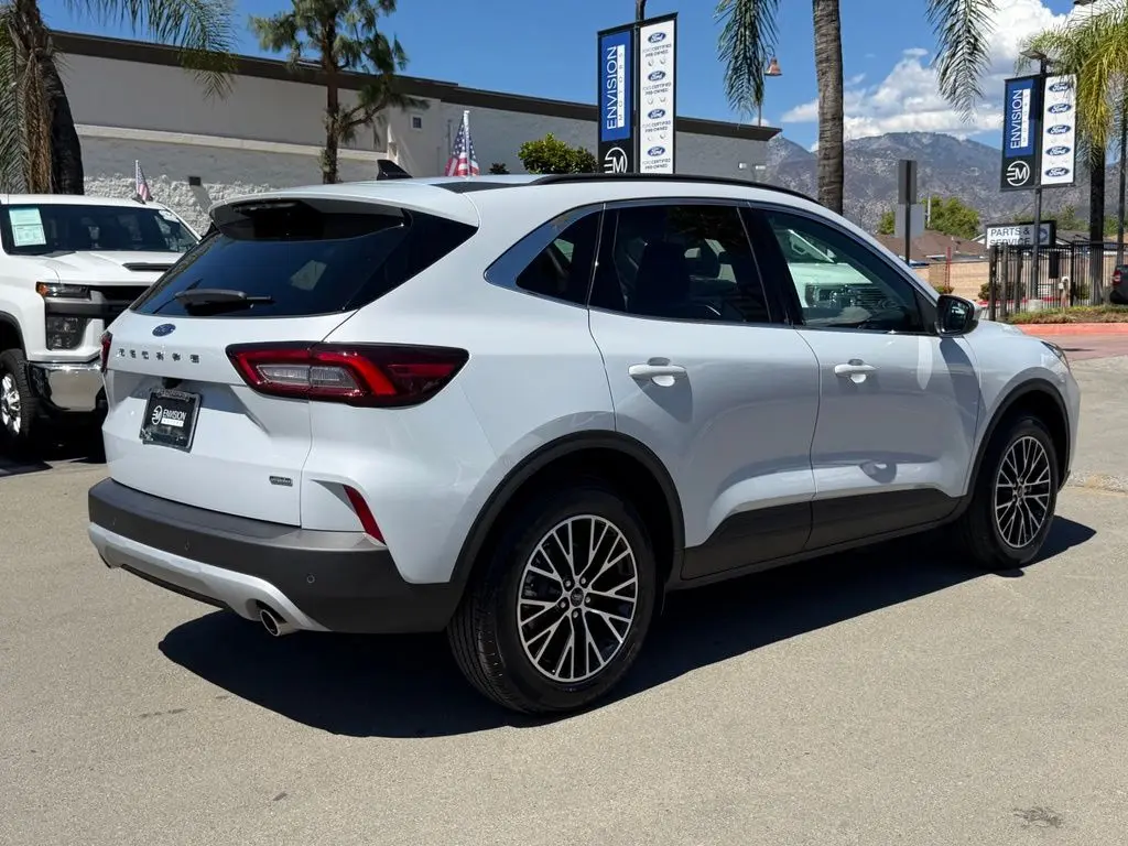 2025 Ford Escape - $29,598