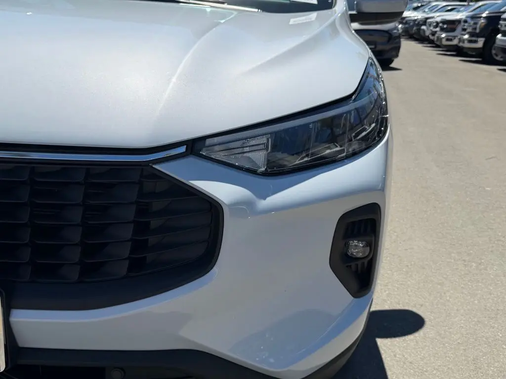2025 Ford Escape - $29,598