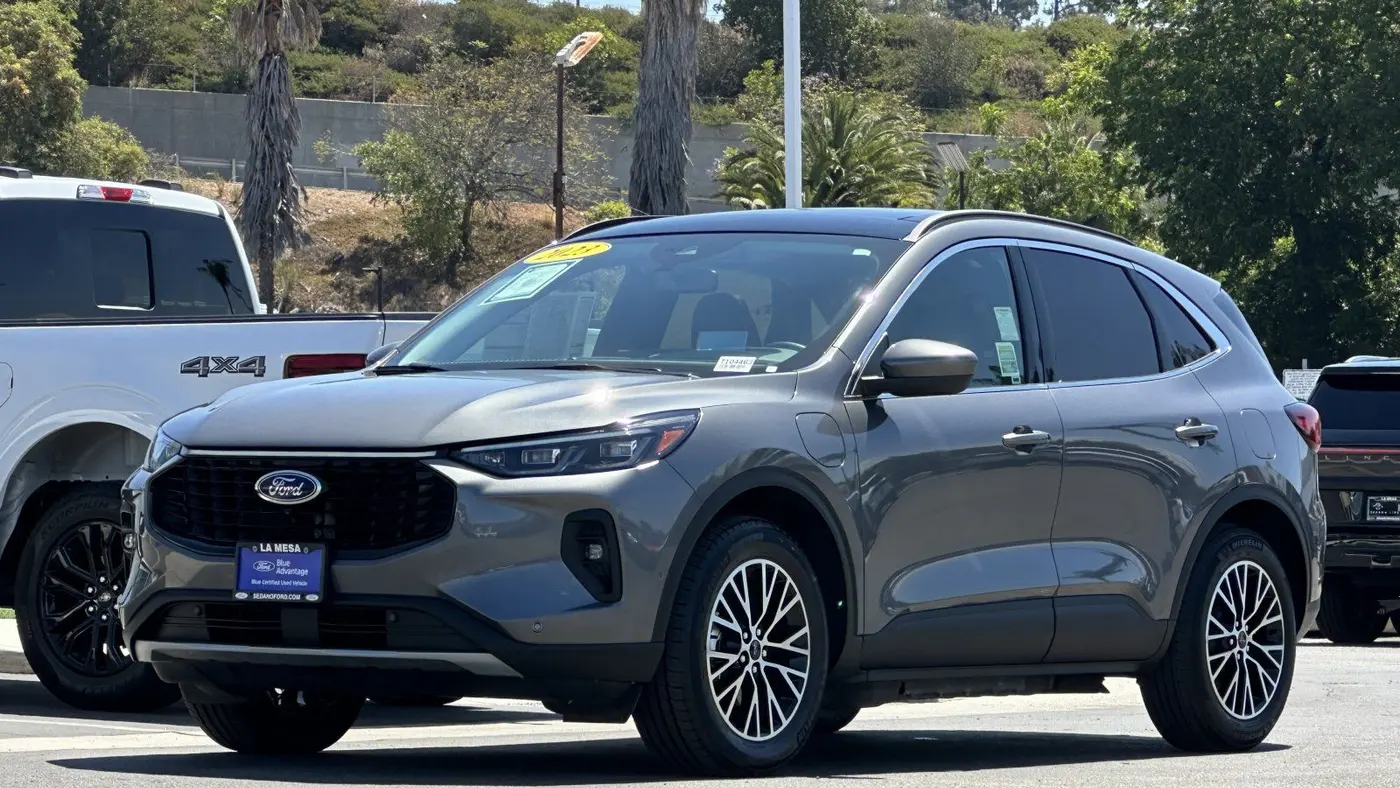2023 Ford Escape Plug-In Hybrid Base