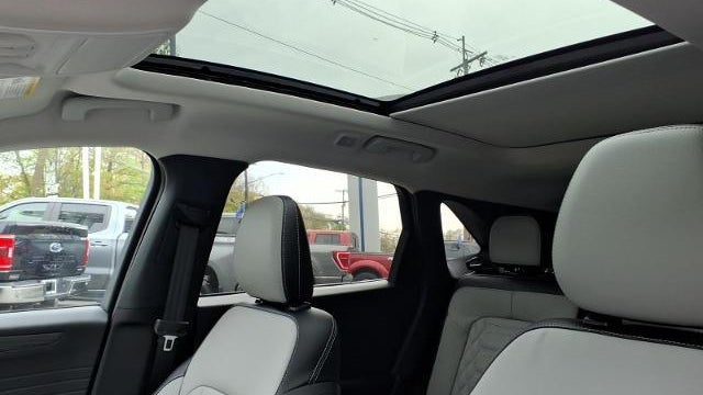 2023 Ford Escape Plug-In Hybrid Base