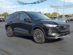 2024 Escape Plug-In Hybrid Thumbnail 2