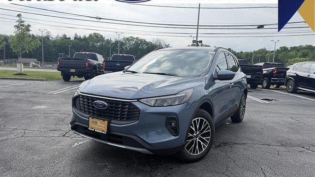 Preowned 2025 Ford Escape Plug-In Hybrid PHEV for Sale