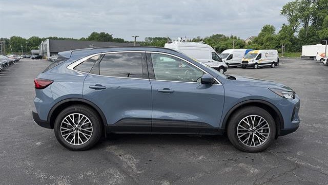 2025 Ford Escape Plug-In Hybrid PHEV
