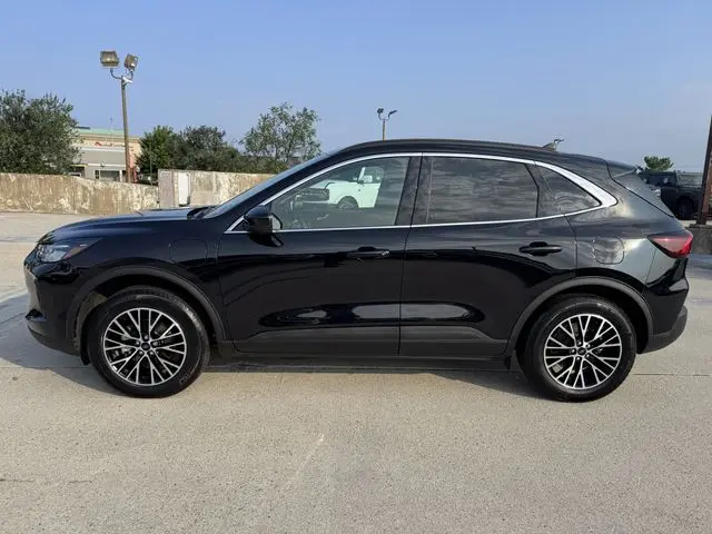 2026 Ford Escape - $31,000