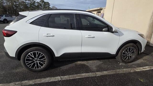 2023 Ford Escape Plug-In Hybrid Base