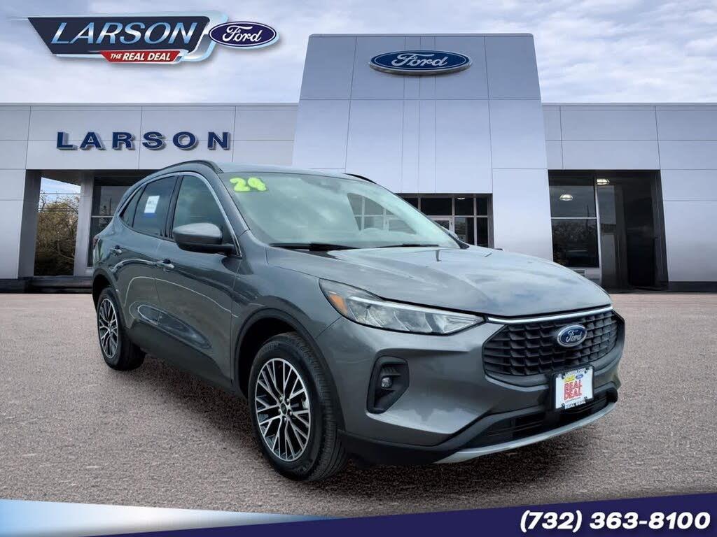 2024 Ford Escape - $32,379