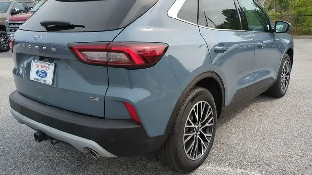 2025 Ford Escape Plug-In Hybrid PHEV