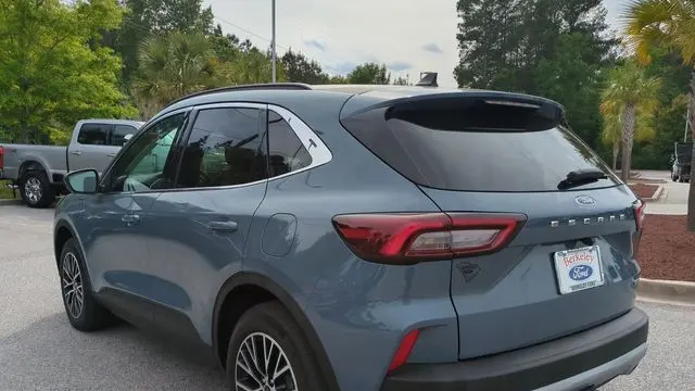 2025 Ford Escape Plug-In Hybrid PHEV