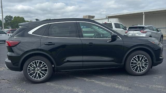 2025 Ford Escape Plug-In Hybrid PHEV