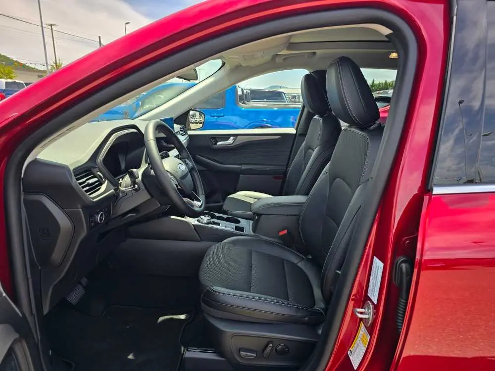 2025 Ford Escape - $28,050