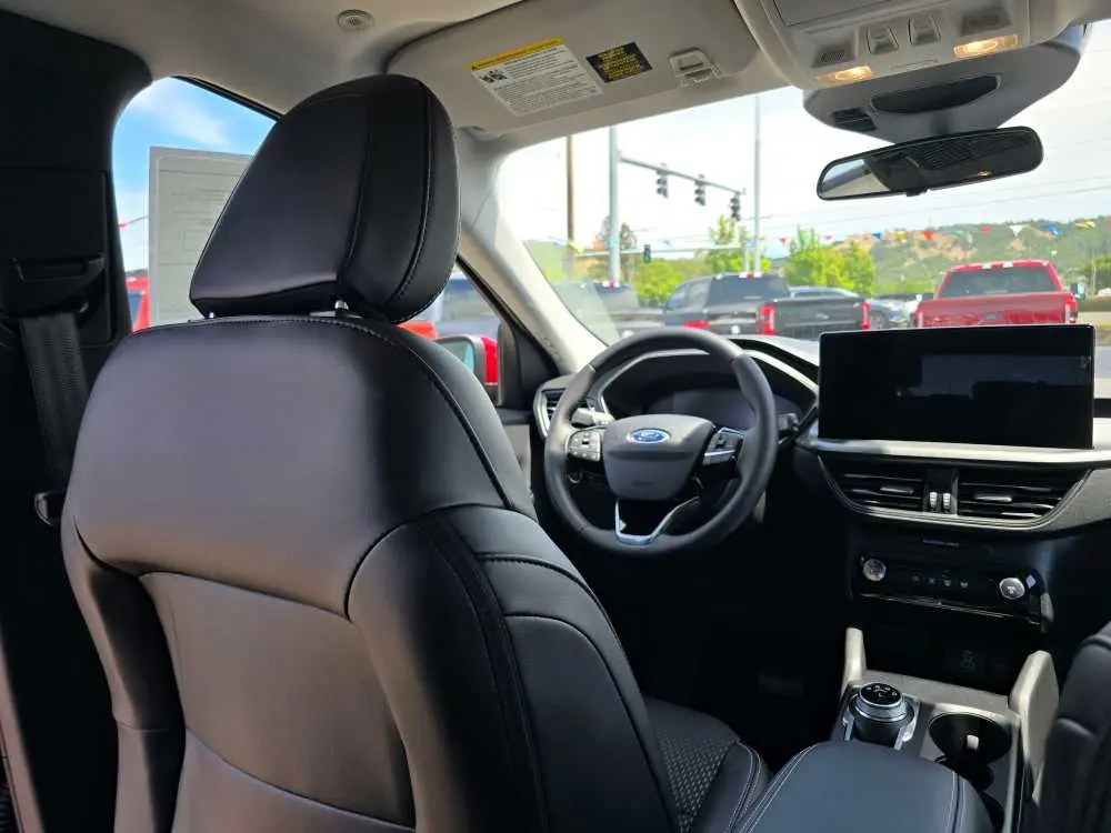 2025 Ford Escape - $28,050