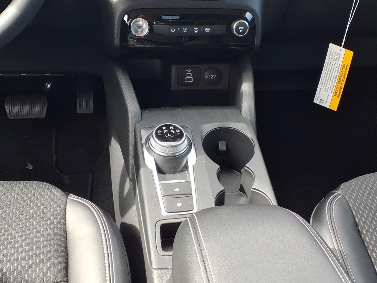 2025 Ford Escape - $29,999