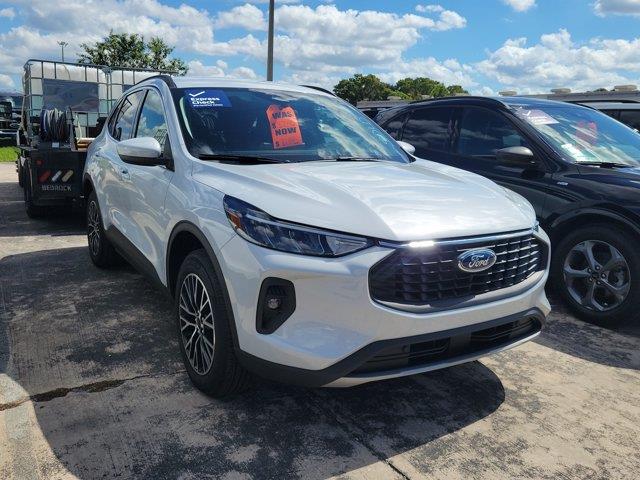 2026 Ford Escape - $31,995