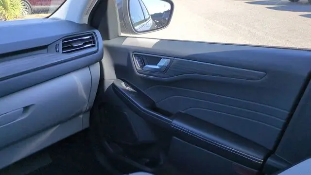 2025 Ford Escape Plug-In Hybrid PHEV