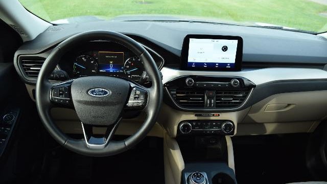 2022 Ford Escape Plug-In Hybrid SE