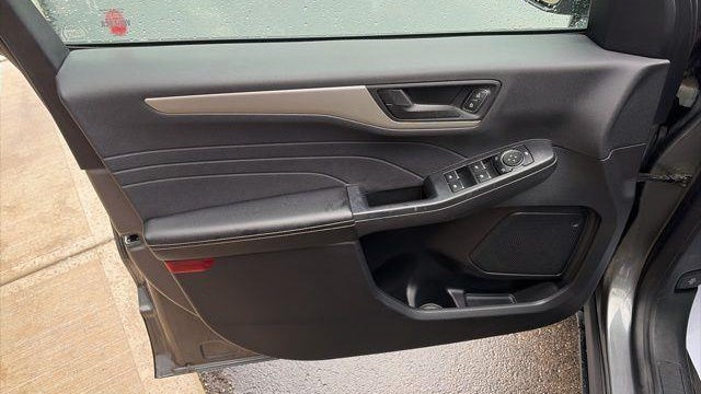2022 Ford Escape Plug-In Hybrid SE