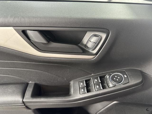 2022 Ford Escape - $23,980