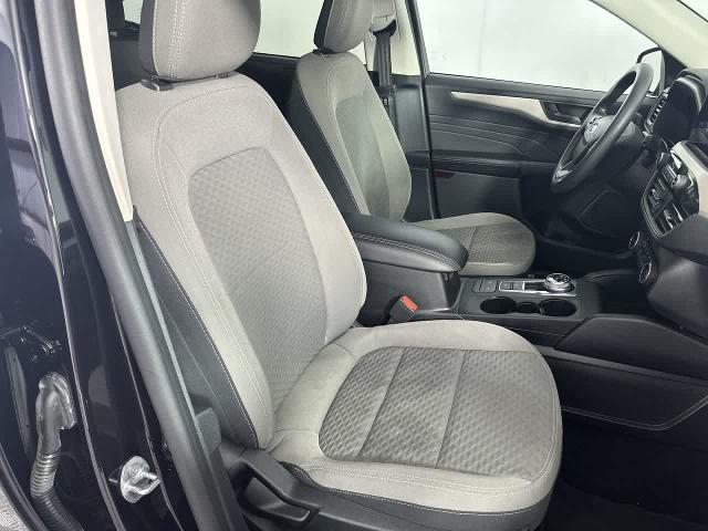 2022 Ford Escape - $23,980