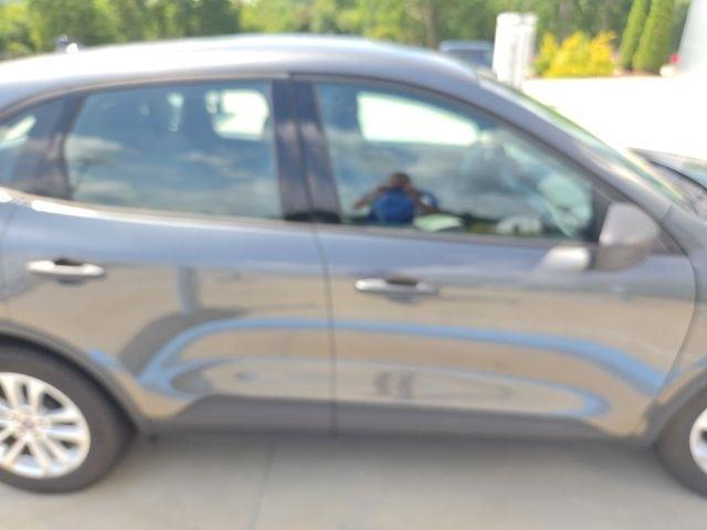 2020 Ford Escape S — photo 1 of 13