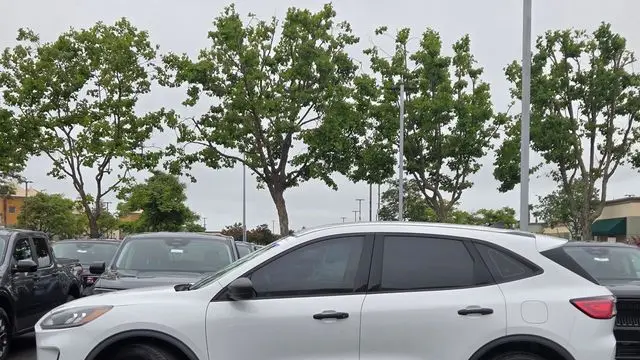2022 Ford Escape S