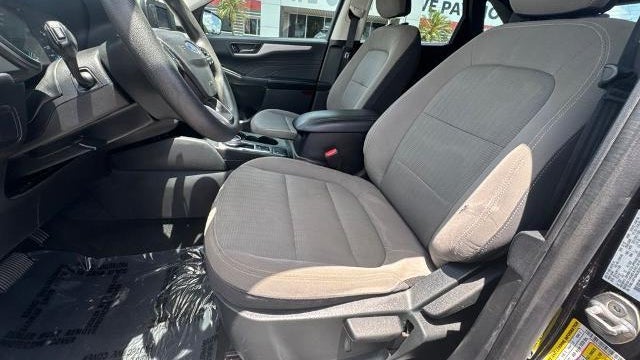 2022 Ford Escape S