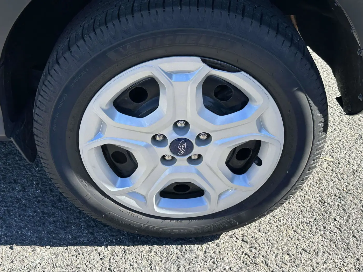 2018 Ford Escape - $13,200