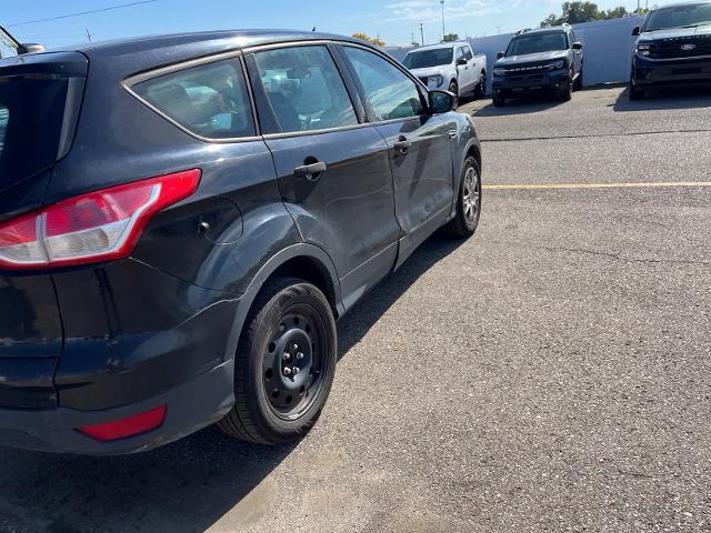 2016 Ford Escape - $2,180