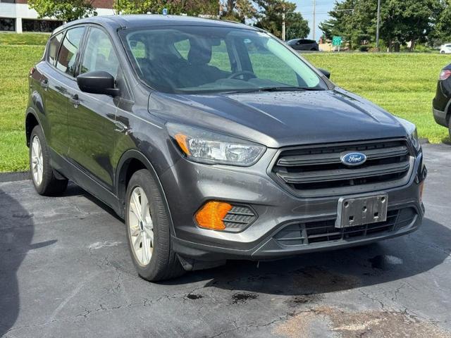 2019 Ford Escape S — photo 1 of 6