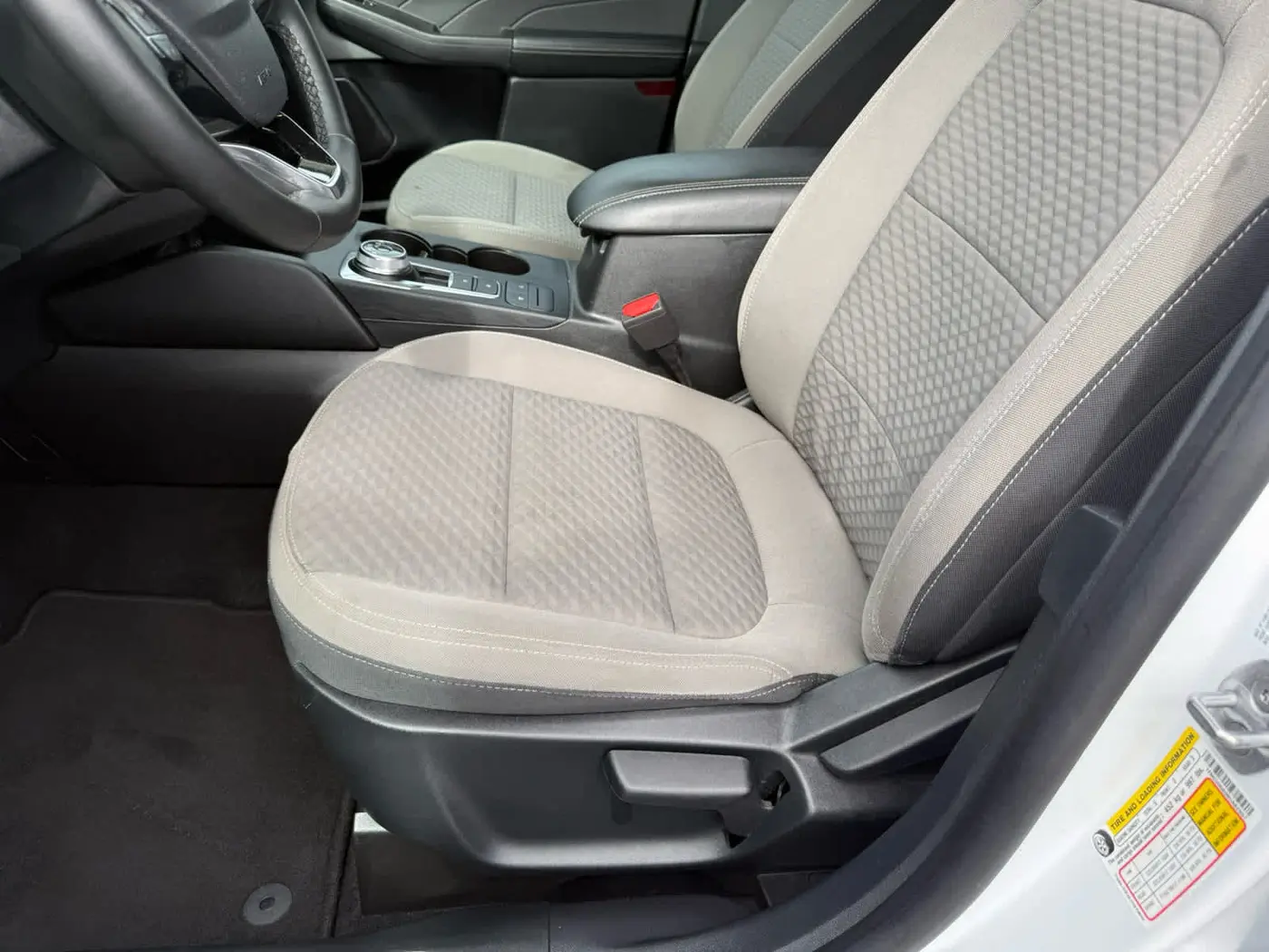 2022 Ford Escape - $17,922