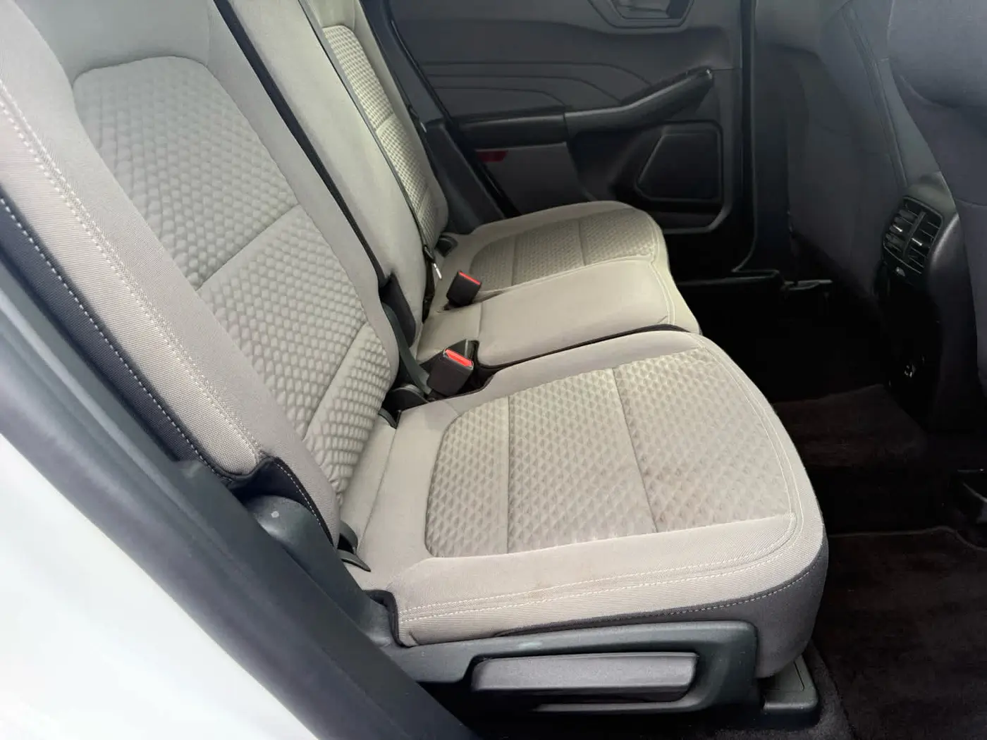 2022 Ford Escape - $17,922