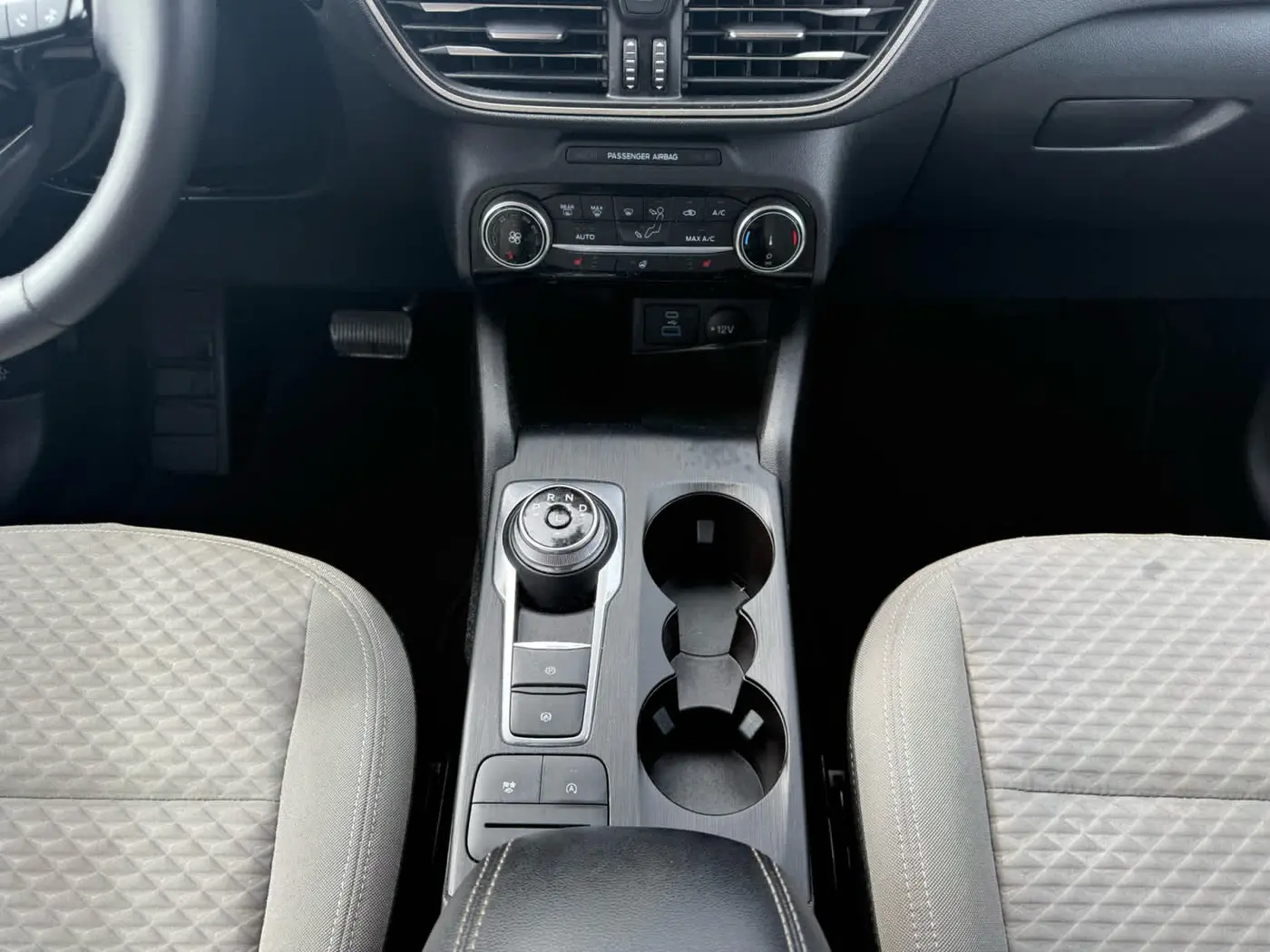 2022 Ford Escape - $17,922