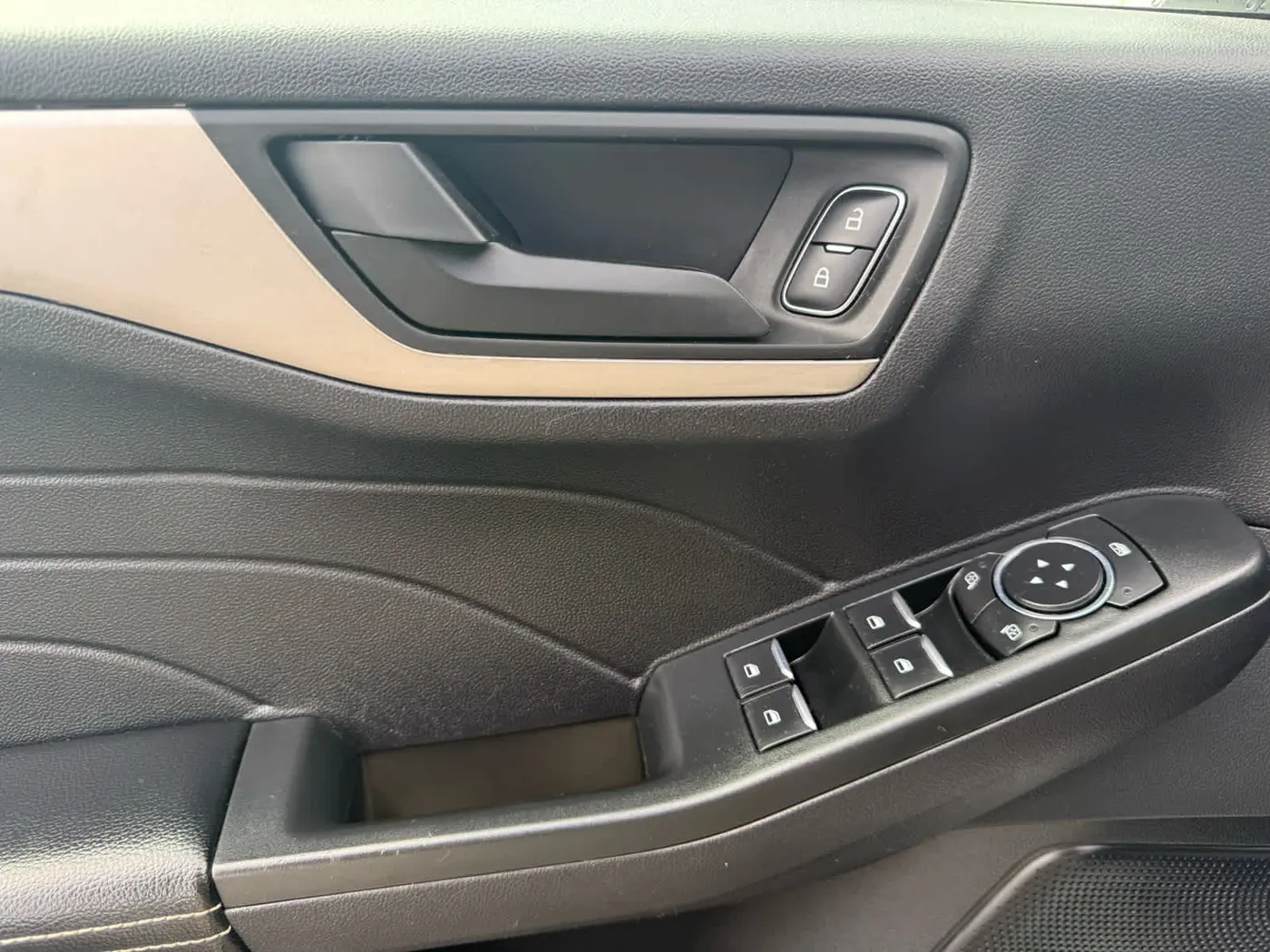 2022 Ford Escape - $17,922