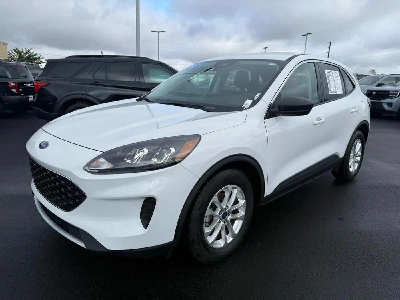 2022 Ford Escape - $17,922