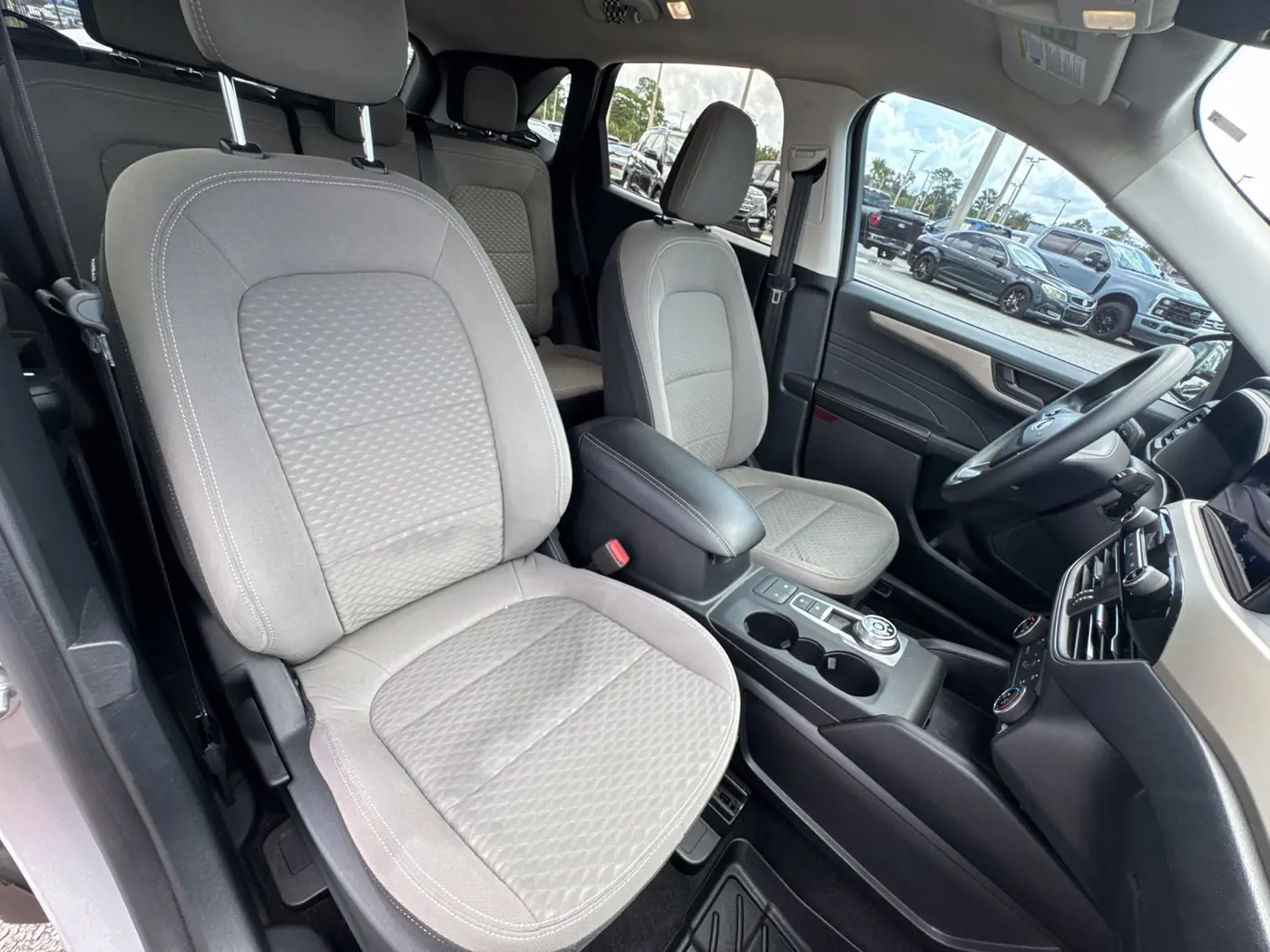 2022 Ford Escape - $13,500