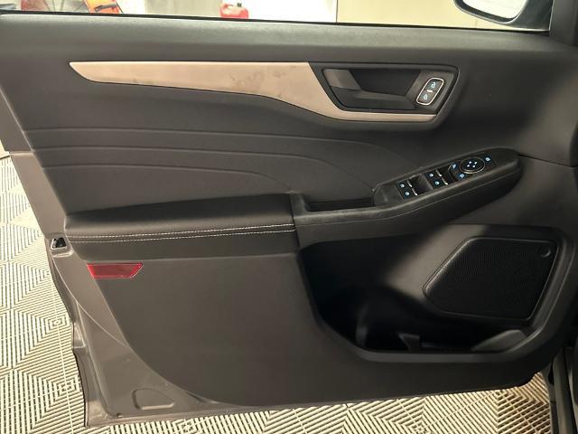2022 Ford Escape - $17,900